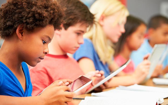 Turma do Som na página do produto (2014): desenhos animados e jogos para musicalização infantil